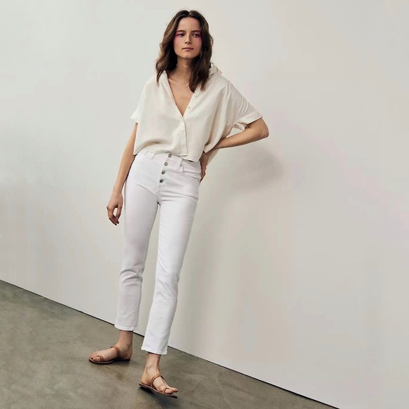 Madewell Stovepipe Jeans in Pure White: Button-Front Edition - Picture 3 of 12